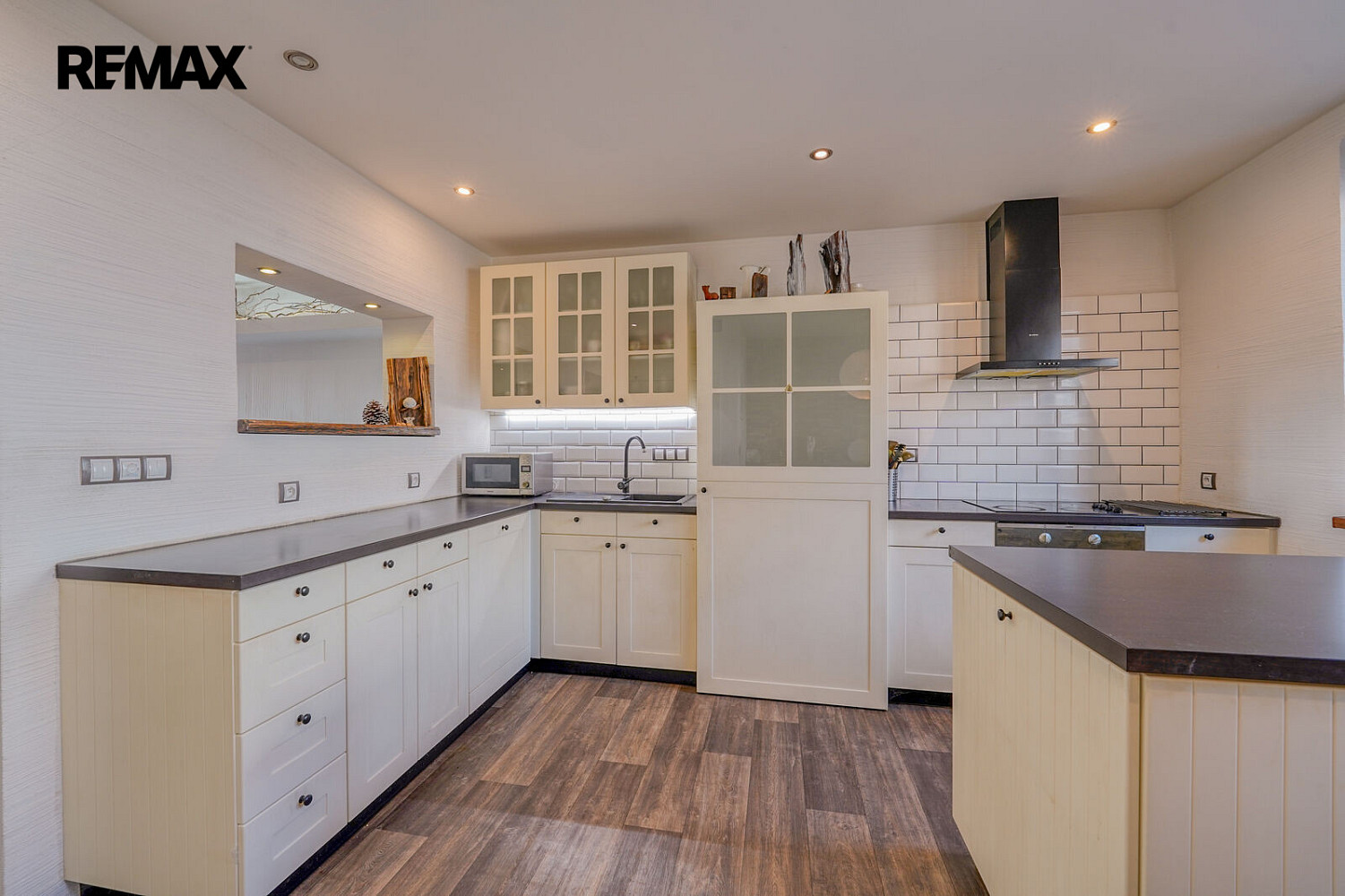 Prodej domu 230 m² s pozemkem 1 093 m² – fotografie 4