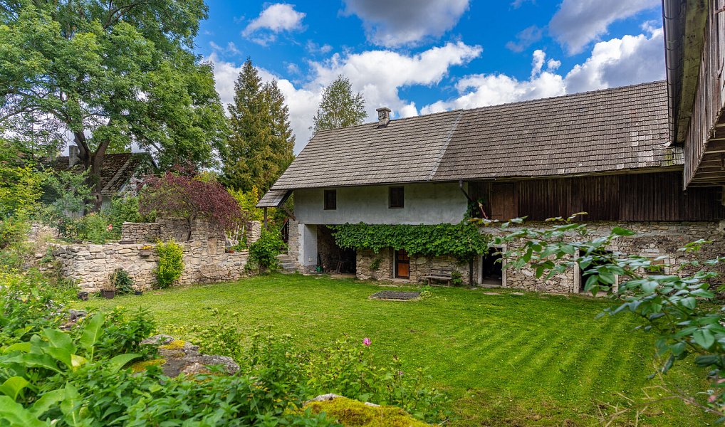 Prodej domu 252 m² s pozemkem 2 338 m², Blažejov – náhled fotky 10
