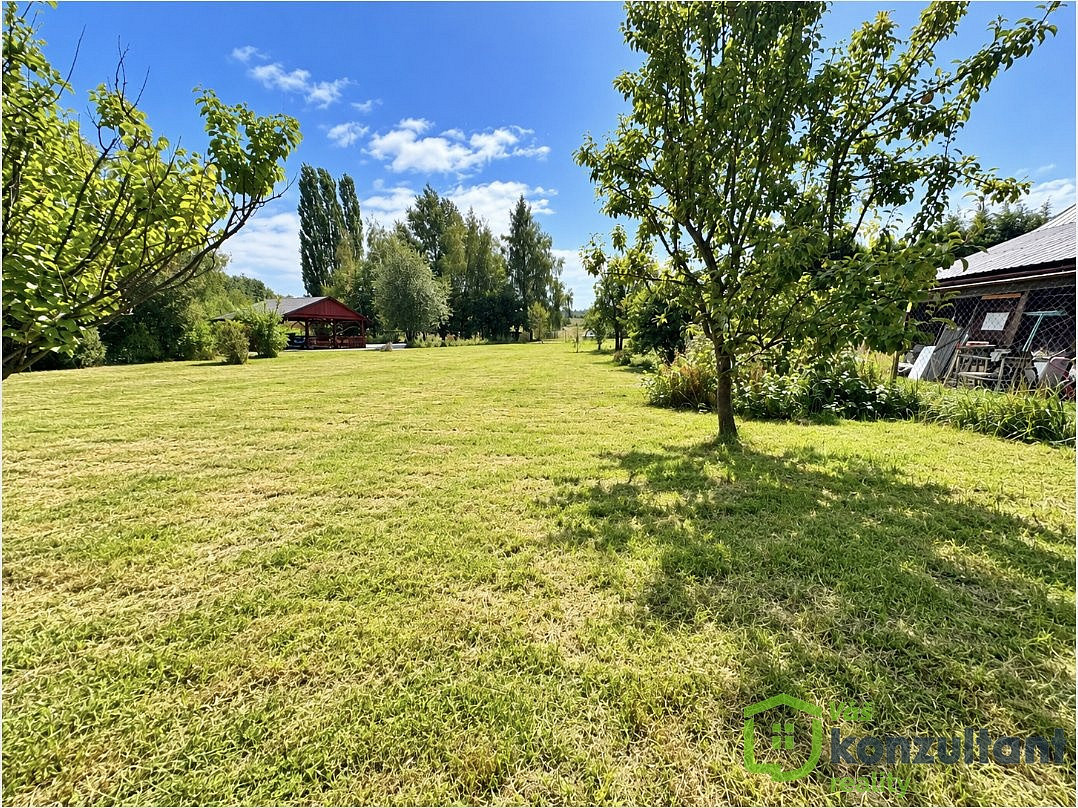 Prodej stavebního pozemku 1 049 m²