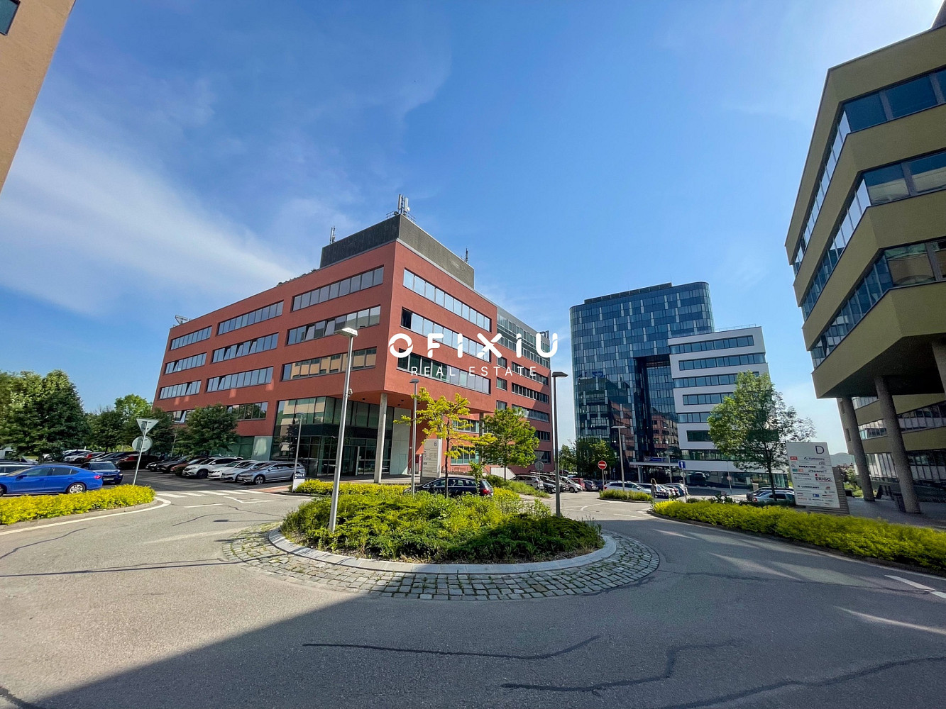 Pronájem kanceláře 250 m² – fotografie 2
