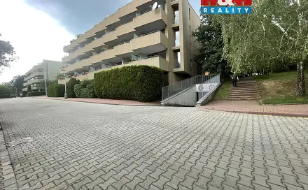 Pronájem garážového stání, 13 m2, Praha 8, ul. K Haltýři, Praha 7 - Troja