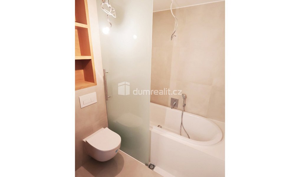 Prodej domu 378 m² s pozemkem 360 m², Praha – náhled fotky 15