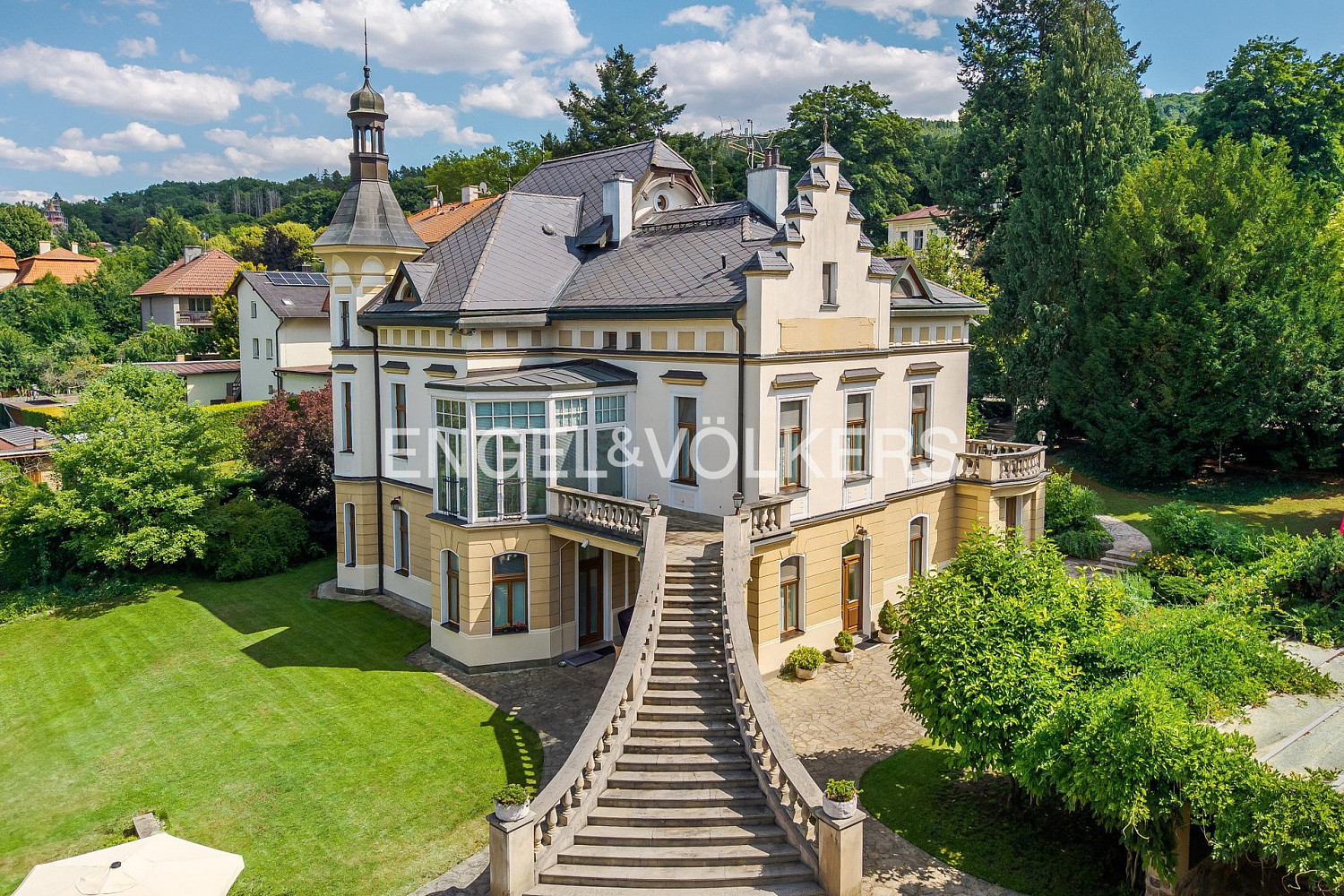 Prodej domu 581 m² s pozemkem 2 105 m² — photo 3