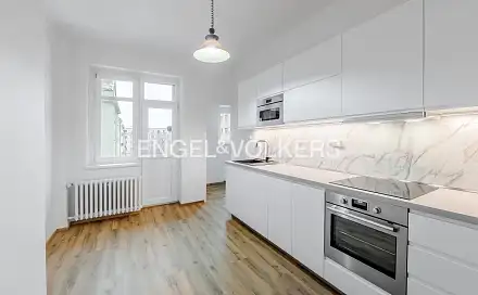 Pronájem bytu 2+1 87 m², 5. května, Praha 4