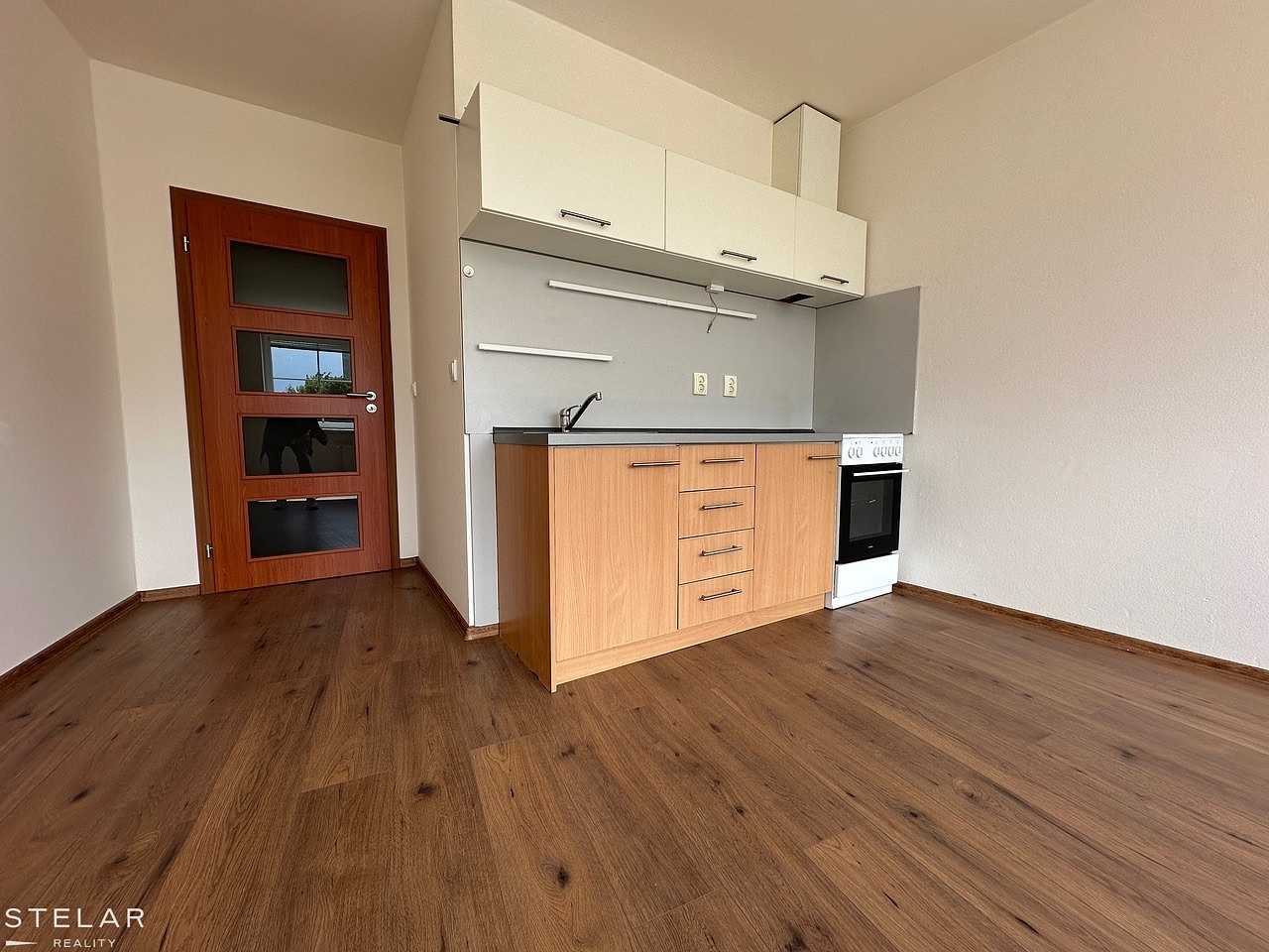 Pronájem bytu 1+kk 33 m² – pohled 2