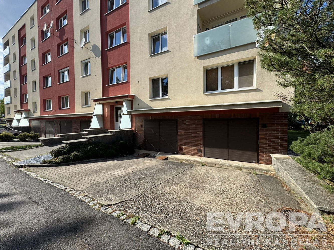 Prodej garáže, ulice Barákova Plzeň – fotografie 4