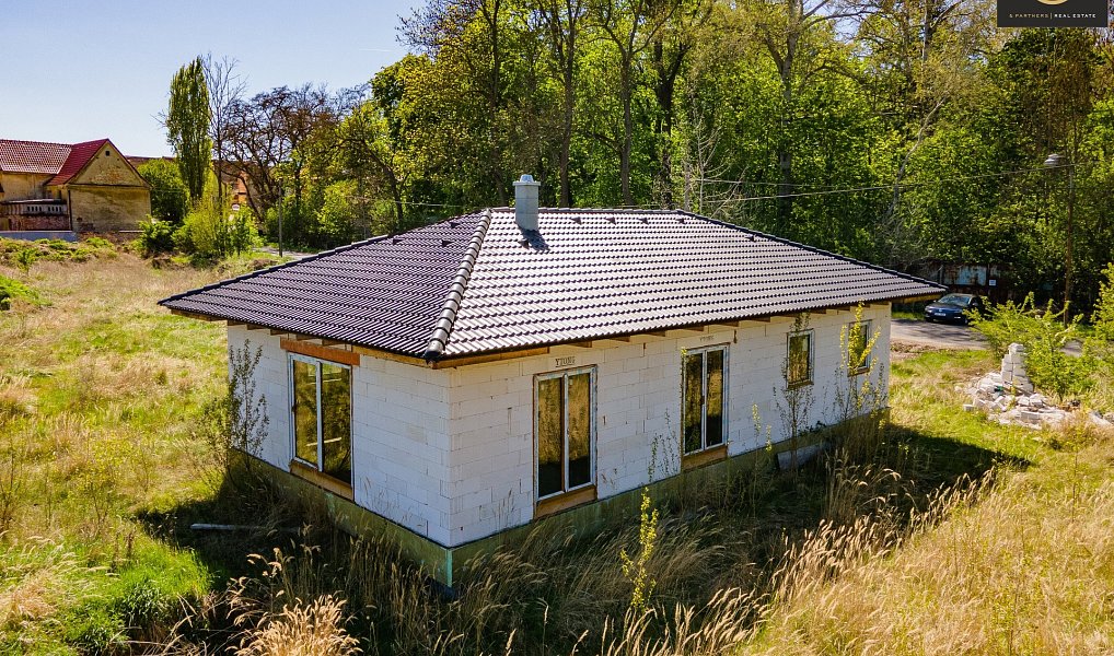 Prodej domu 100 m² s pozemkem 8 827 m², Liběšice – náhled fotky 4