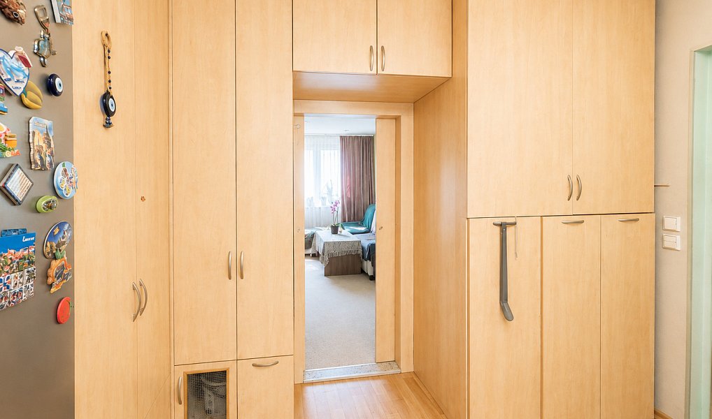 Prodej bytu 2+1 55 m², Karlovy Vary – náhled fotky 3