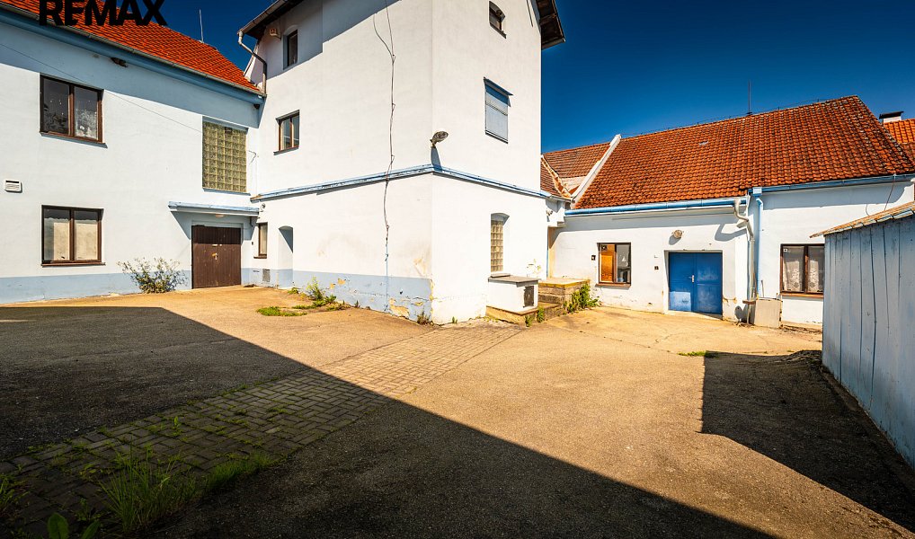 Prodej výrobních prostor 1 115 m², Nové Hrady – náhled fotky 5