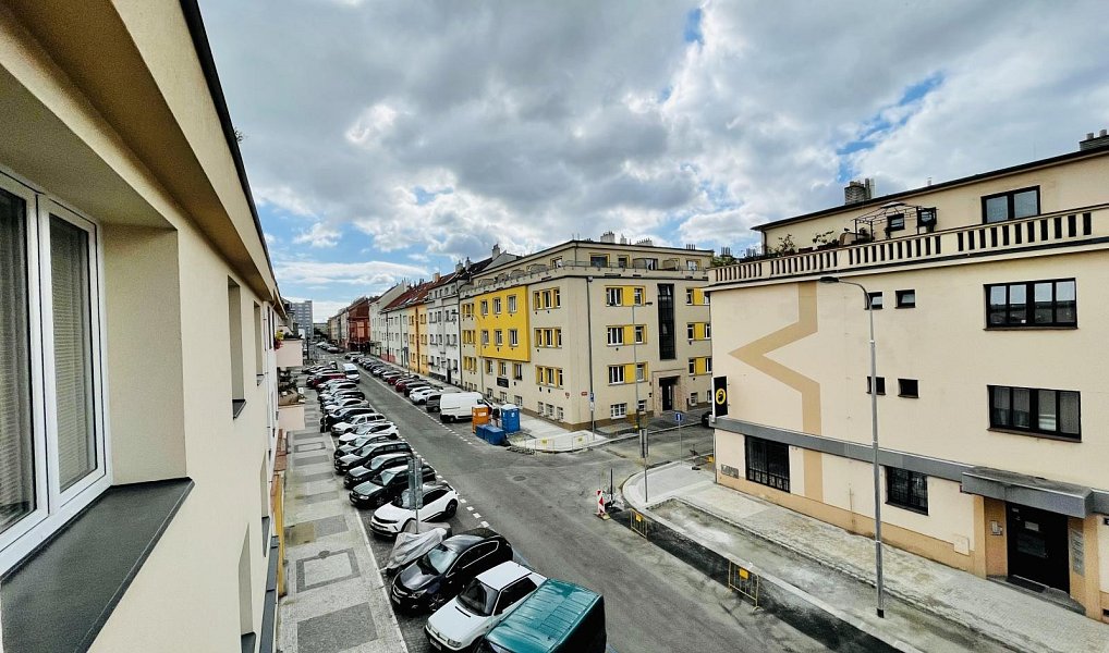 Prodej bytu 2+1 60 m², Praha – náhled fotky 2