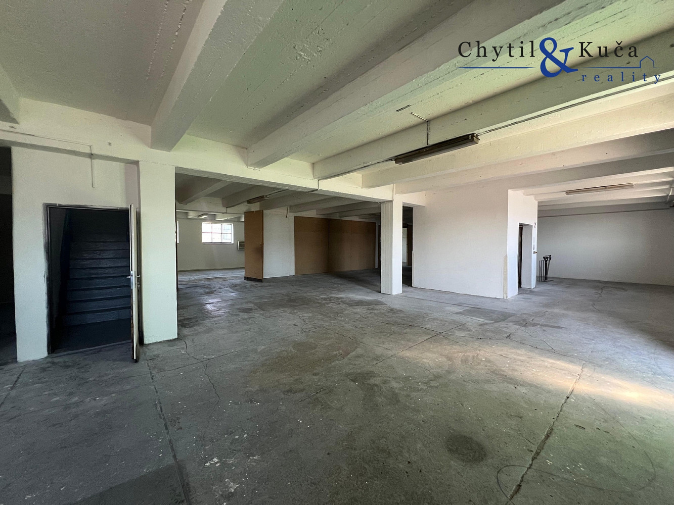 Pronájem skladovacích prostor 1 400 m²