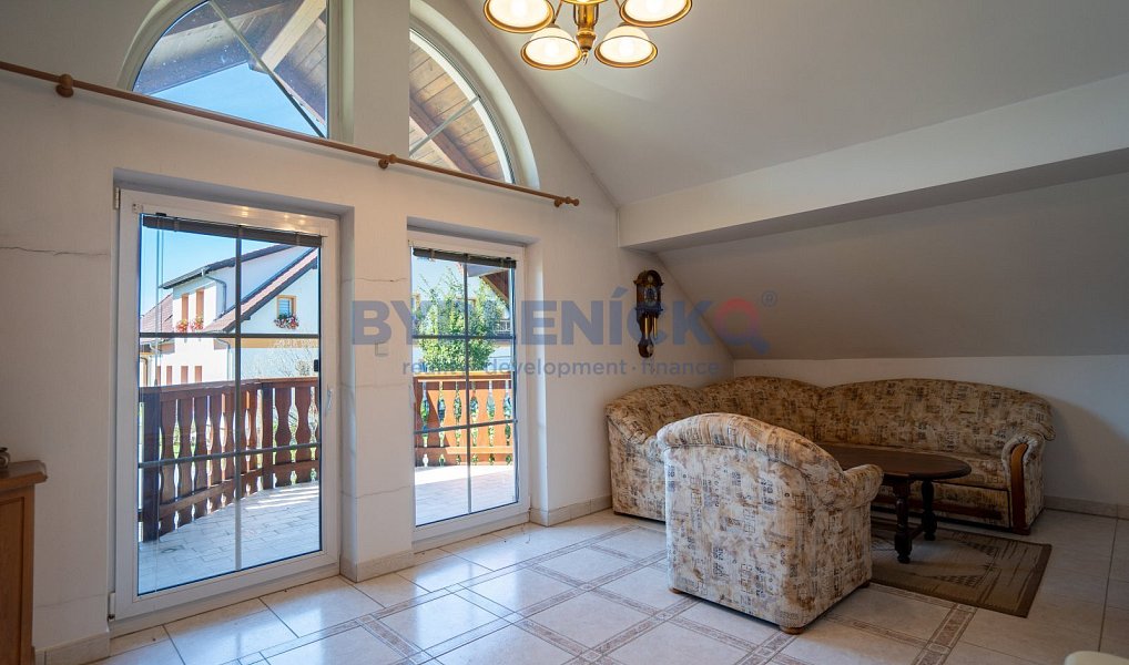 Prodej domu 248 m² s pozemkem 701 m², Volary – náhled fotky 9