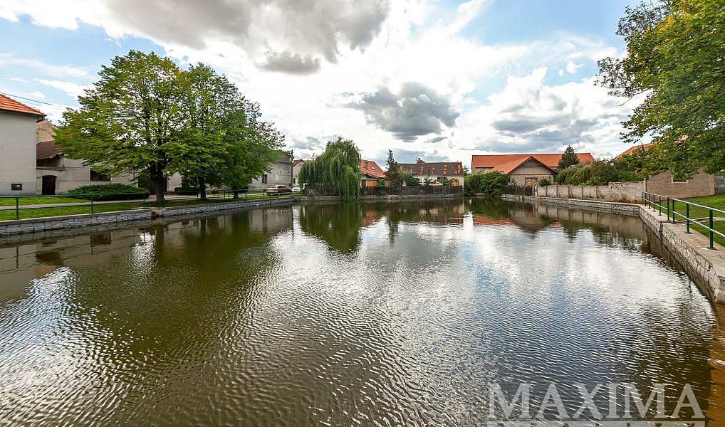 Prodej stavebního pozemku 1 000 m², Chlustina – náhled fotky 25