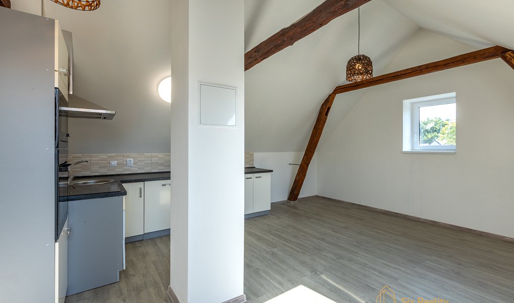 Prodej bytu 3+kk 91 m², Krupá – náhled fotky 4