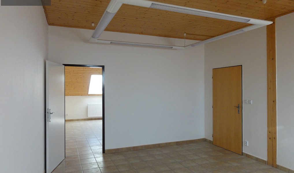 Pronájem kanceláře 44 m², Uherský Brod – náhled fotky 5