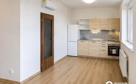 Pronájem bytu 1+kk 35 m²