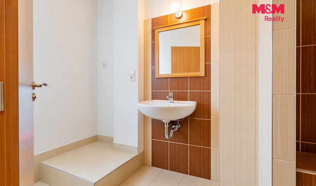 Prodej bytu 3+1 70 m², Týn nad Vltavou – náhled fotky 3