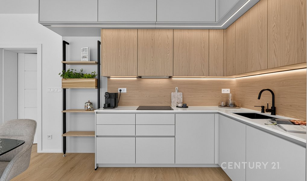 Prodej domu 150 m² s pozemkem 657 m², Kamenice – náhled fotky 7