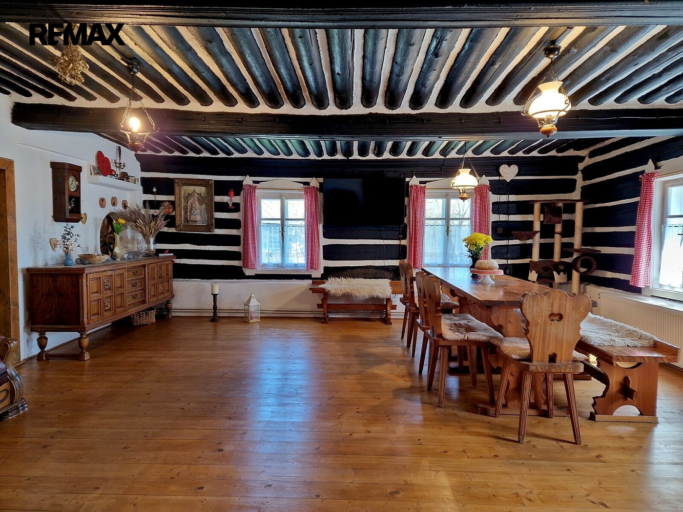 Prodej ubytovacího objektu 316 m² – fotografie 5