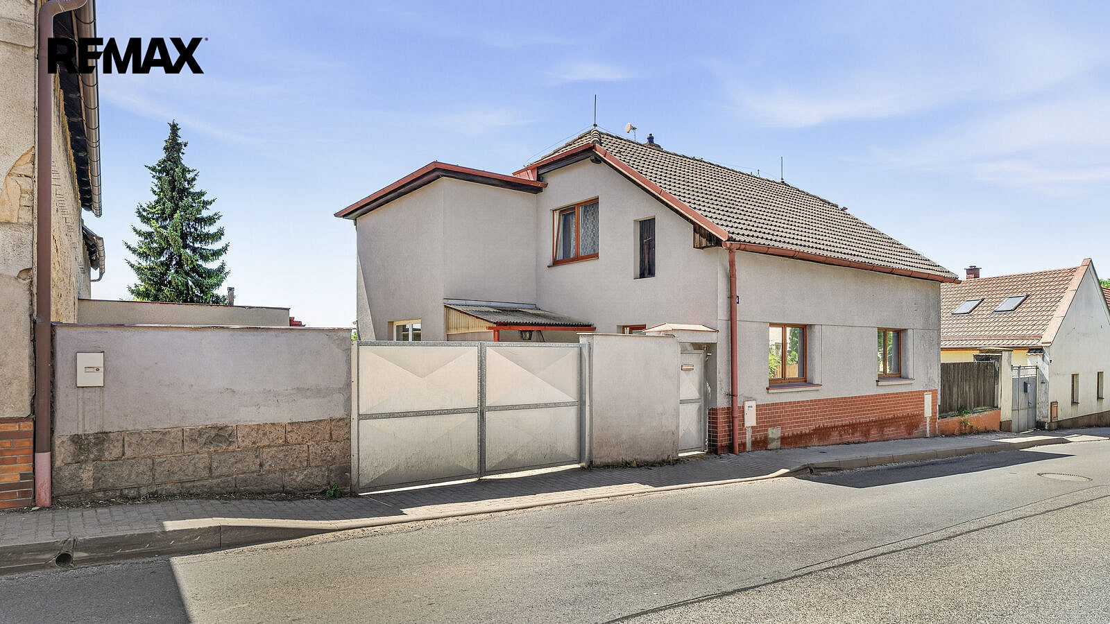 Prodej domu 200 m² s pozemkem 720 m²