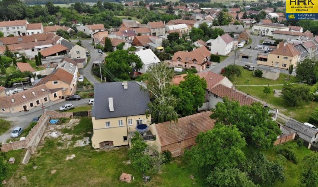 Prodej domu 300 m² s pozemkem 3 106 m², Mostkovice – náhled fotky 2