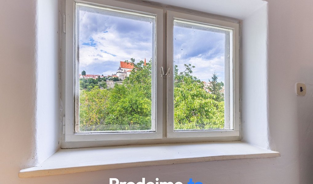 Prodej zahrady 1 586 m², Znojmo – náhled fotky 2