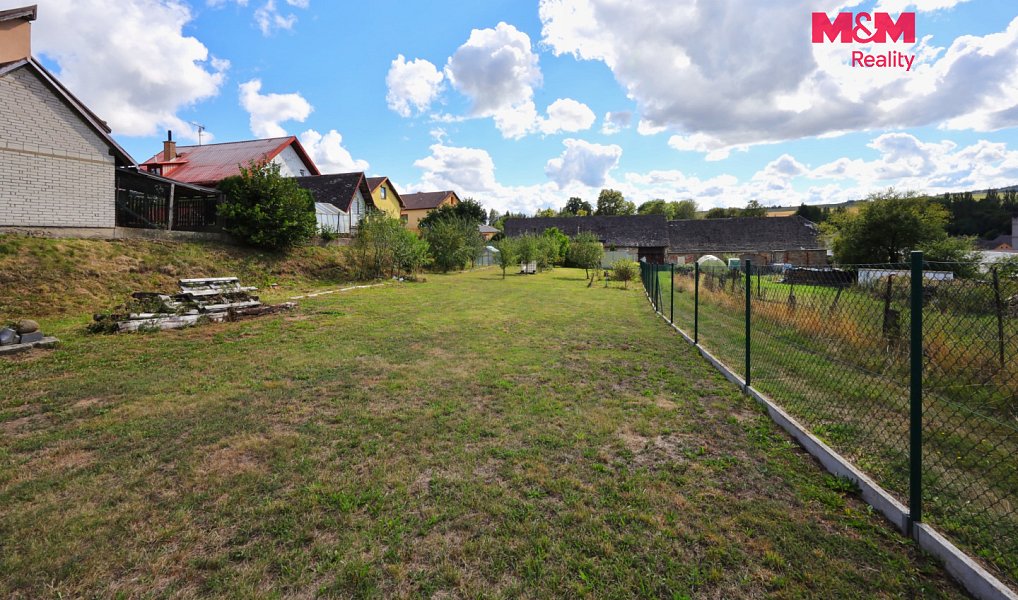Prodej stavebního pozemku 1 496 m², Puklice – náhled fotky 5
