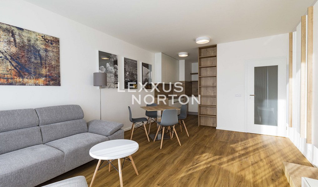 Pronájem bytu 2+kk, 60 m², Karlín - Praha 8, Praha