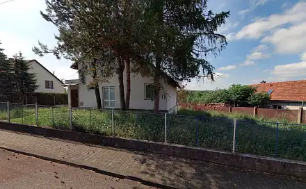 Dražba domu 130 m² s pozemkem 870 m², Bítov, okres Znojmo