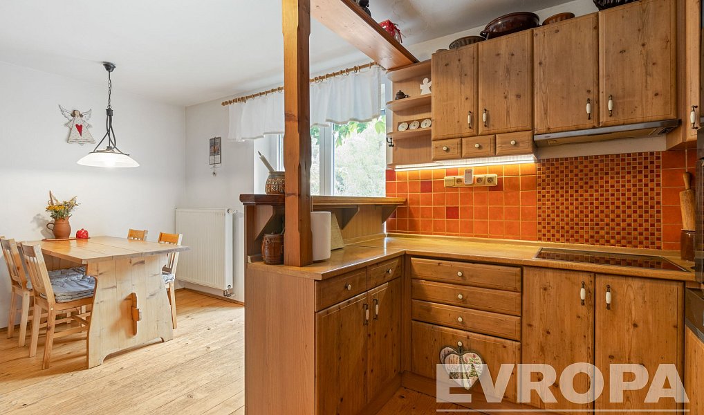 Prodej domu 228 m² s pozemkem 643 m², Krásná Hora – náhled fotky 3