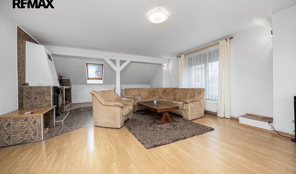 Prodej domu 240 m² s pozemkem 438 m², Nučice – náhled fotky 20