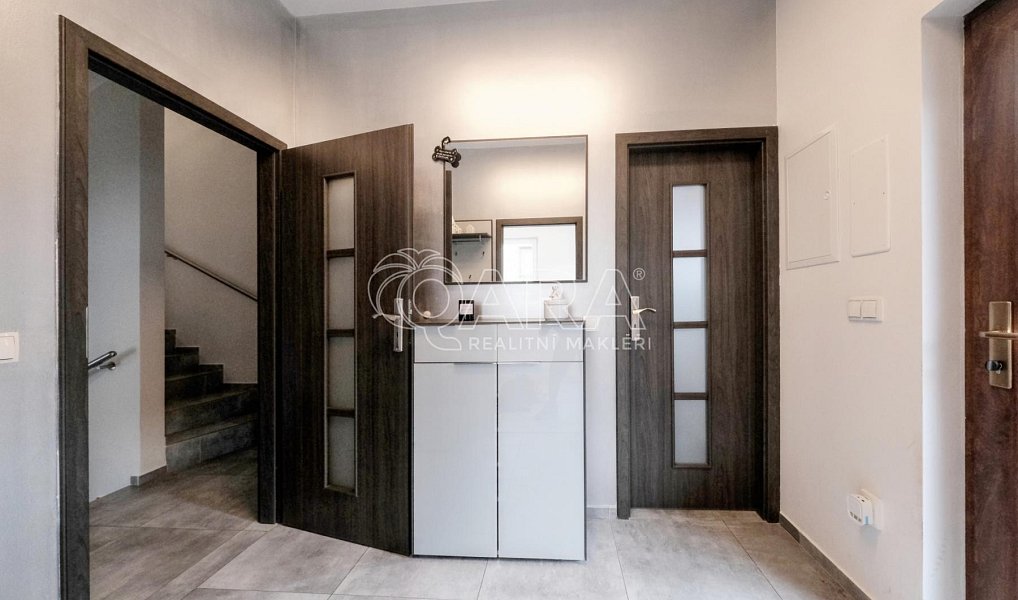 Pronájem domu 124 m² s pozemkem 76 m², Nelahozeves – náhled fotky 22