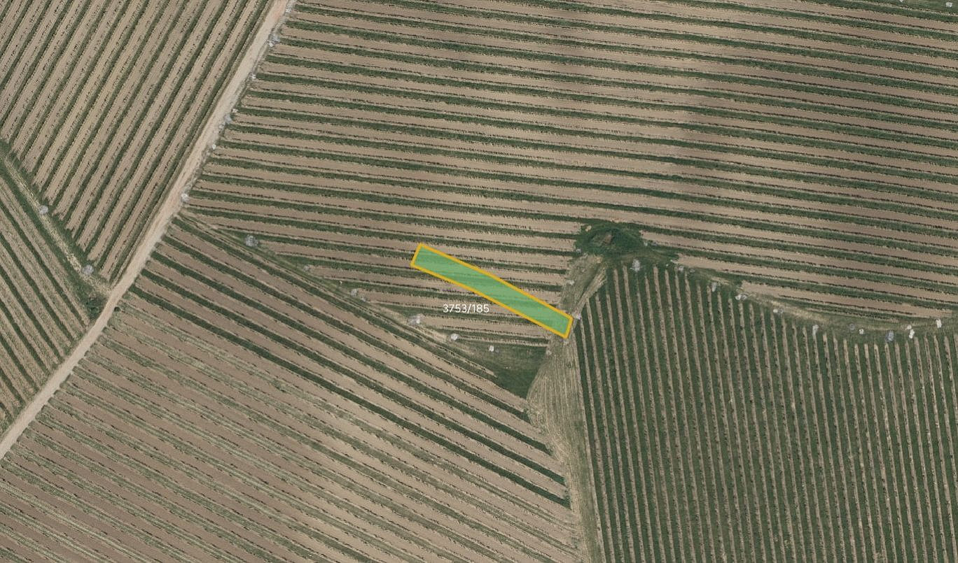 Prodej pole 10 549 m²