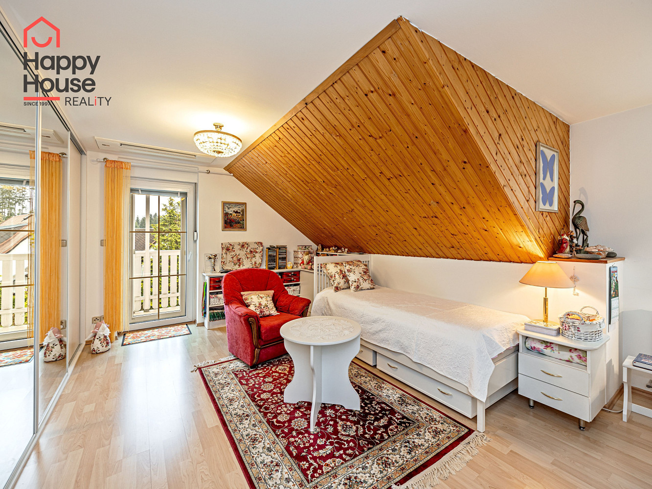 Prodej domu 180 m² s pozemkem 576 m² – fotografie 2