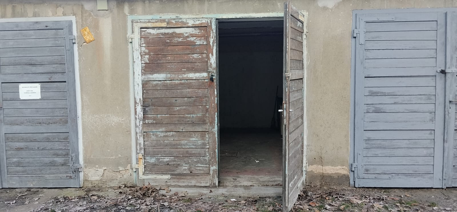 Pronájem Garáže 18 m2 Pardubice – Sezemická.