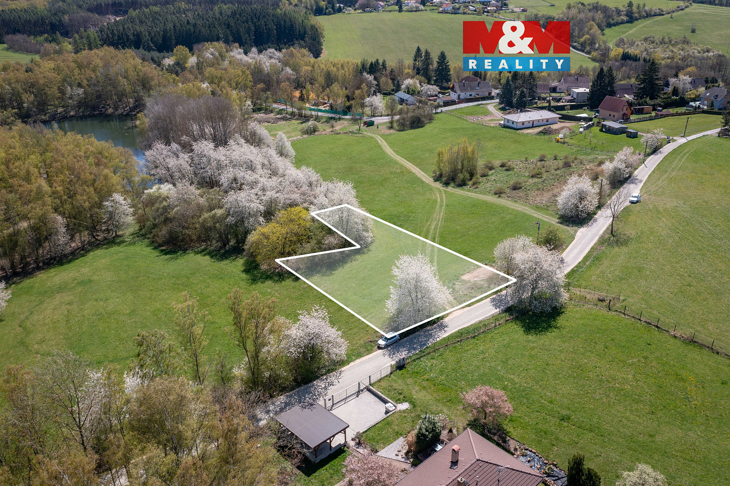 Prodej stavebního pozemku 1 877 m²