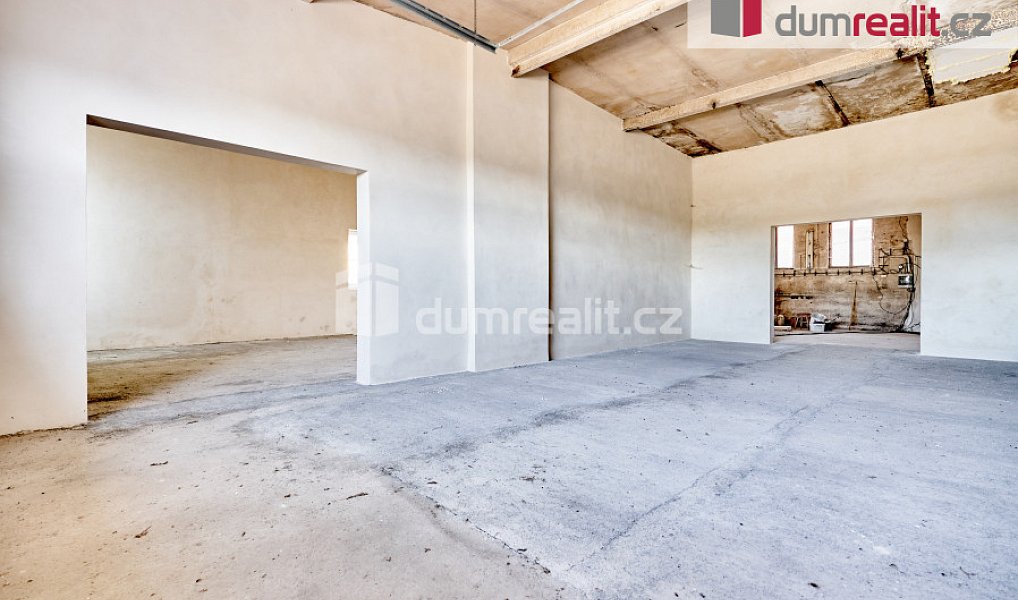 Prodej výrobních prostor 2 500 m², Štědrá – náhled fotky 11