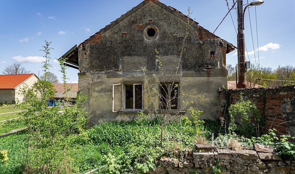 Prodej domu 105 m² s pozemkem 293 m², Chrášťany – náhled fotky 2