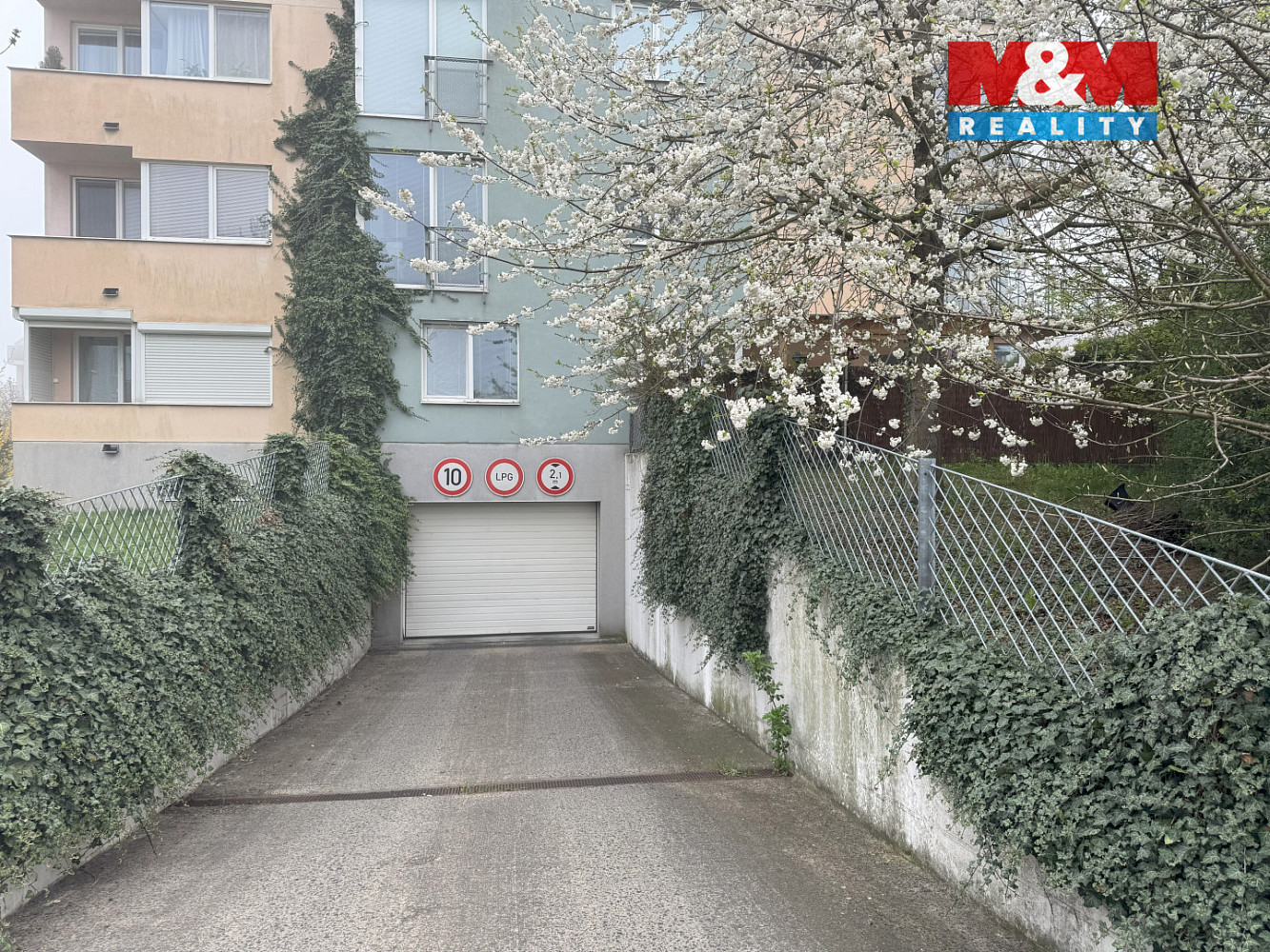 Prodej garážového stání, 16 m2, praha, ul. pod nouzovem — photo 4