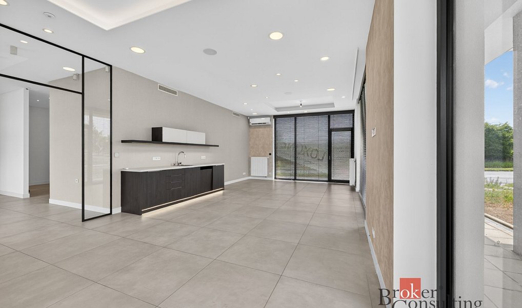 Prodej obchodních prostor 108 m², Plzeň – náhled fotky 7