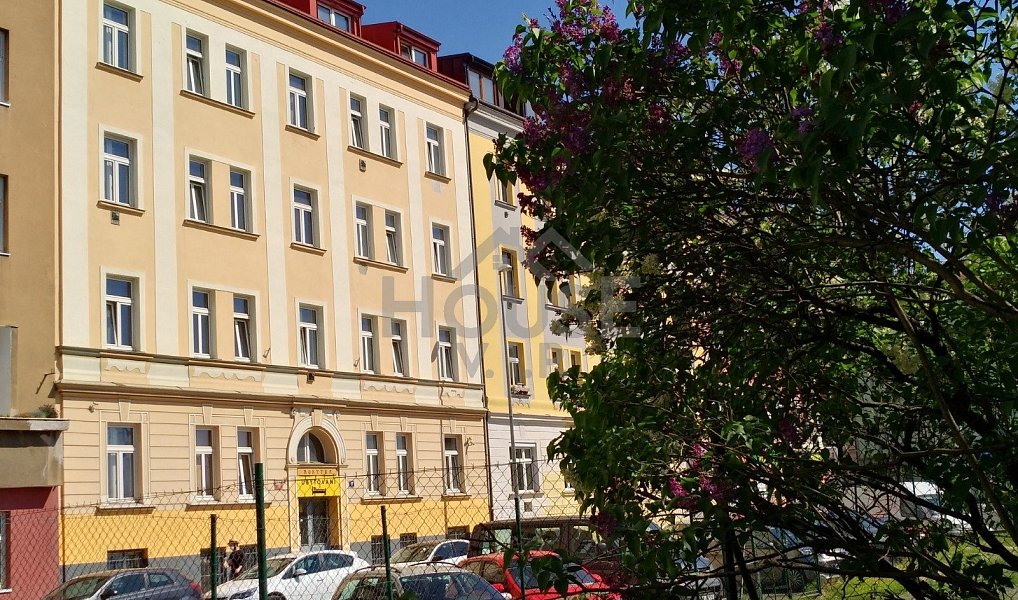 Prodej komerčního prostoru, 960 m², Libeň, Praha