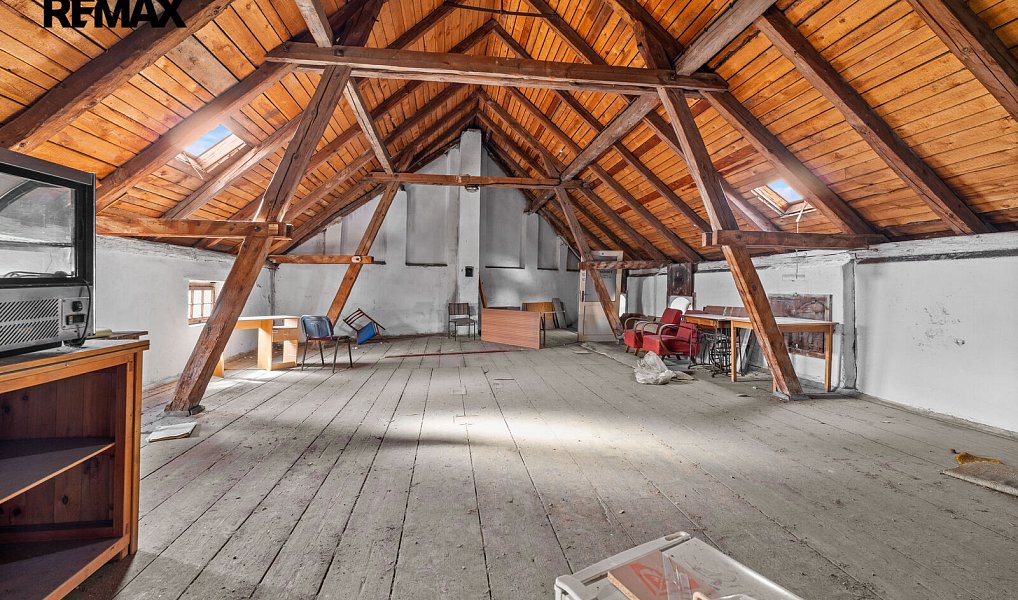 Prodej nájemního domu, činžáku 1 123 m², Jindřichův Hradec – náhled fotky 24