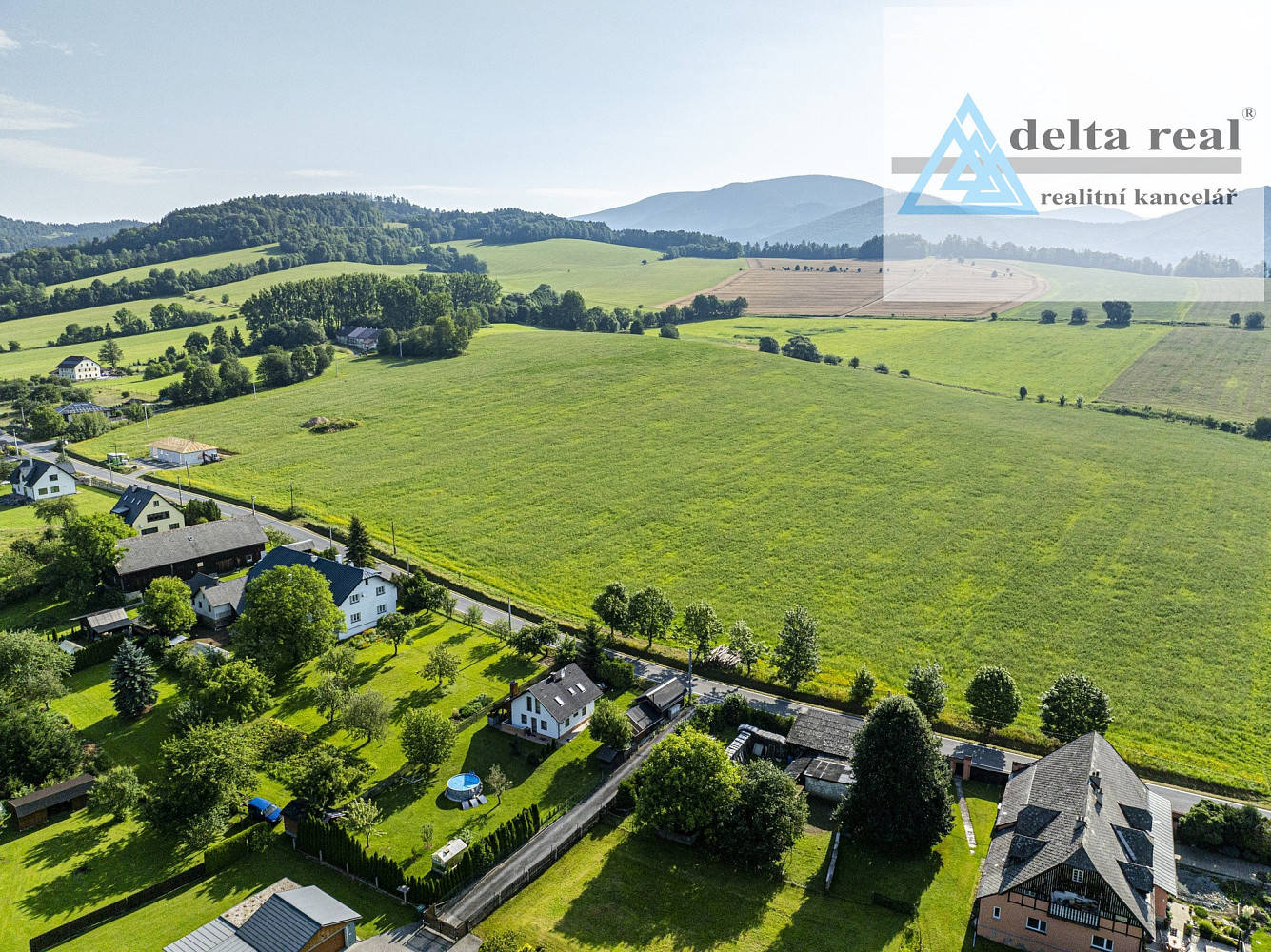 Prodej stavebního pozemku 2 034 m² – fotografie 4