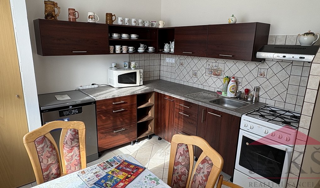 Prodej bytu 2+1 58 m², Hrádek – náhled fotky 2