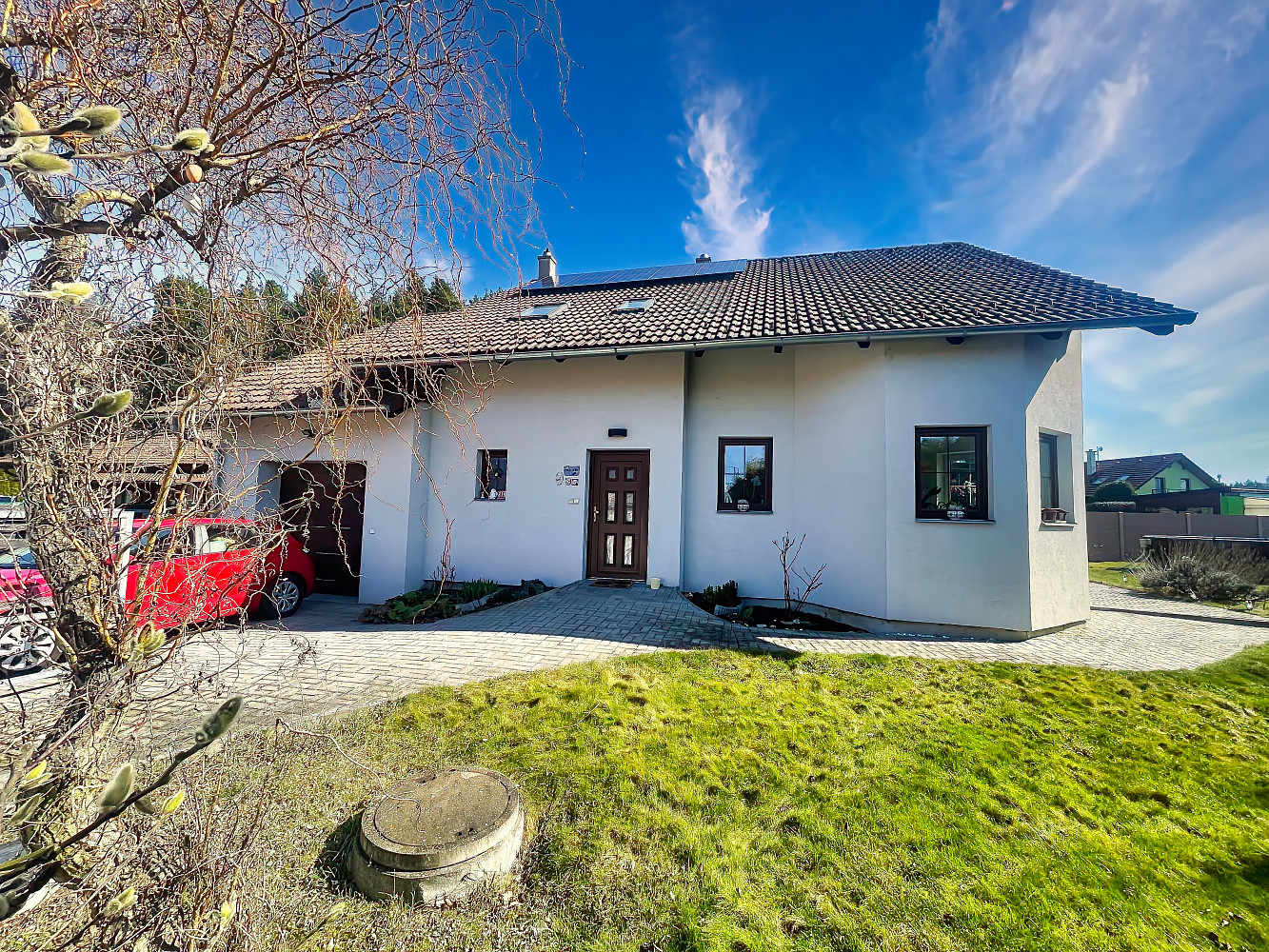Prodej domu 217 m² s pozemkem 678 m² – fotografie 2
