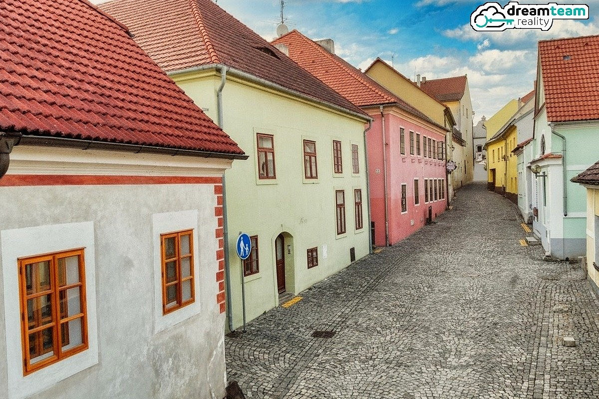Prodej domu 344 m² s pozemkem 205 m² – další