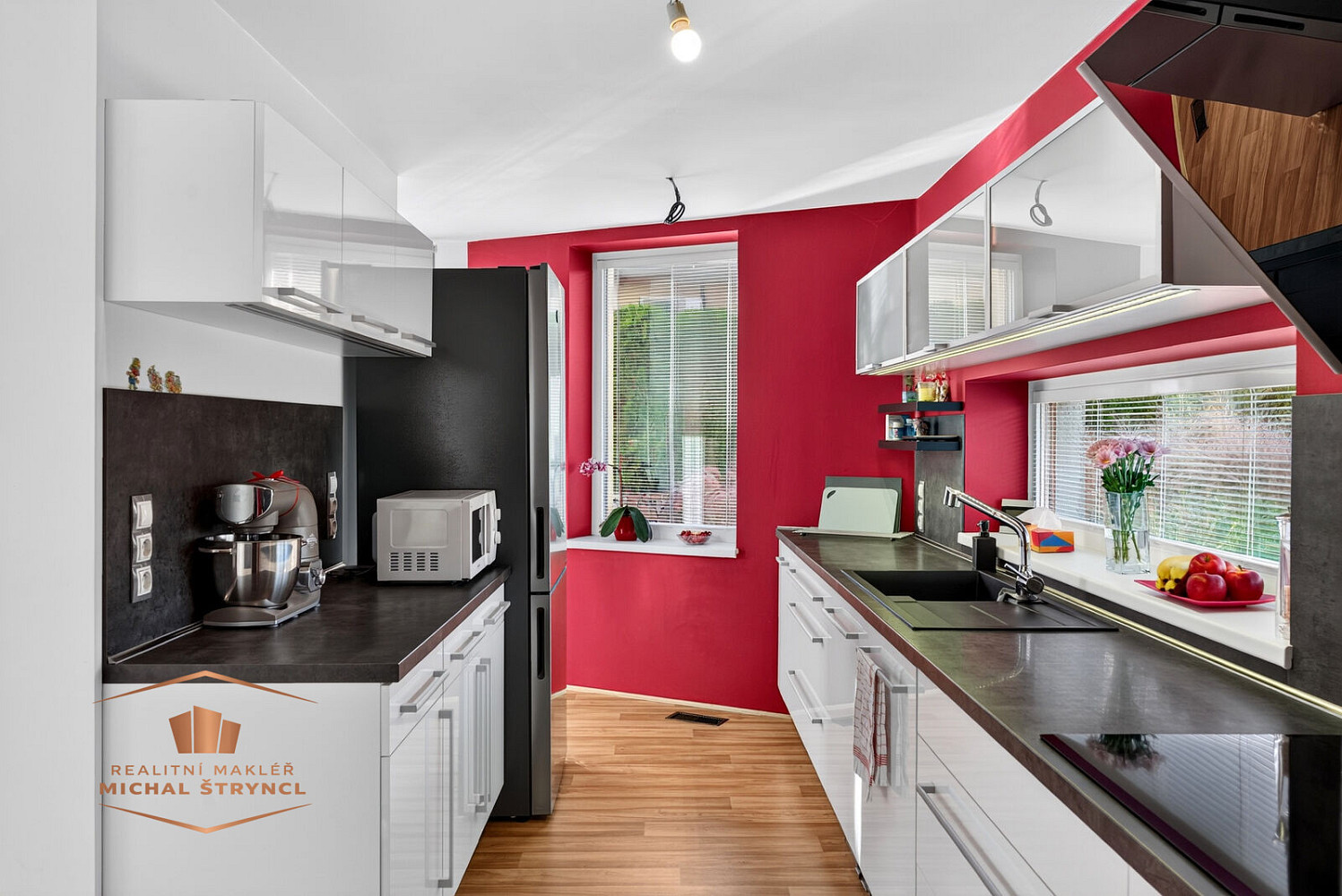 Prodej domu 170 m² s pozemkem 1 001 m² – fotografie 2
