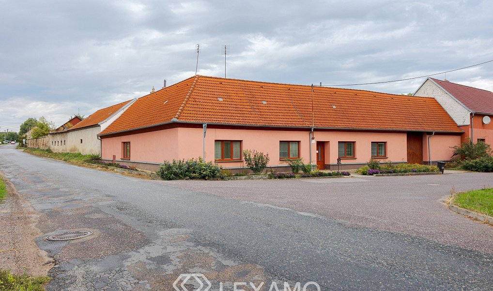 Prodej rodinného domu, 150 m², Chlupice - Znojmo, Hostěradice