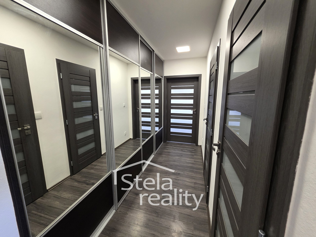 Pronájem bytu 2+1 56 m² – fotografie 2