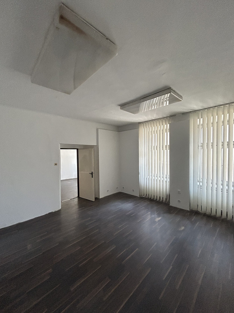 Prodej kanceláře 43 m² – fotografie 5
